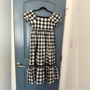 Elegant Black and White Maxi Dress